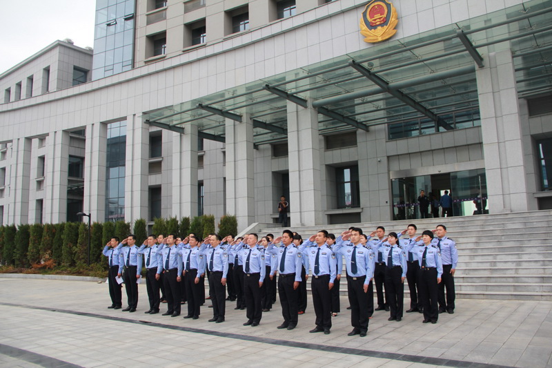 明光市公安局举行“五四”青年节升国旗暨重温入警誓词活动2.jpg