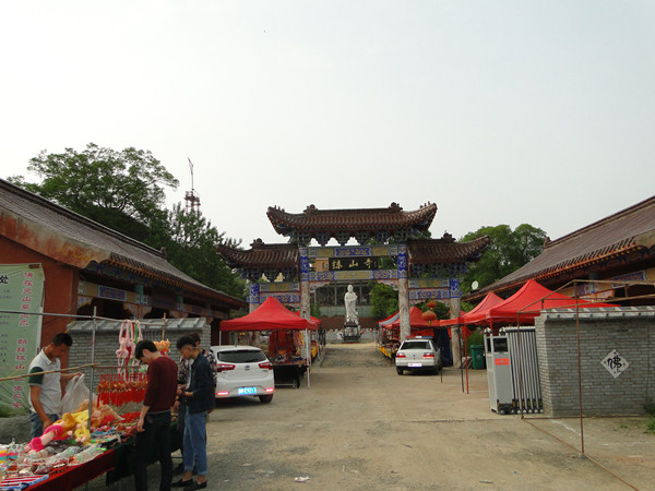 明光市把法治文化嵌入抹山景区1.jpg