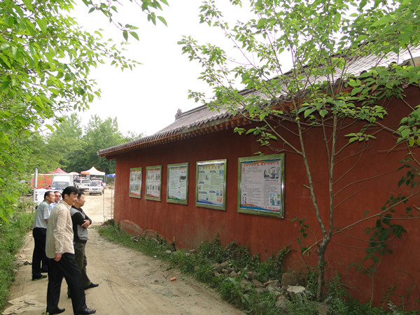 明光市把法治文化嵌入抹山景区2.jpg