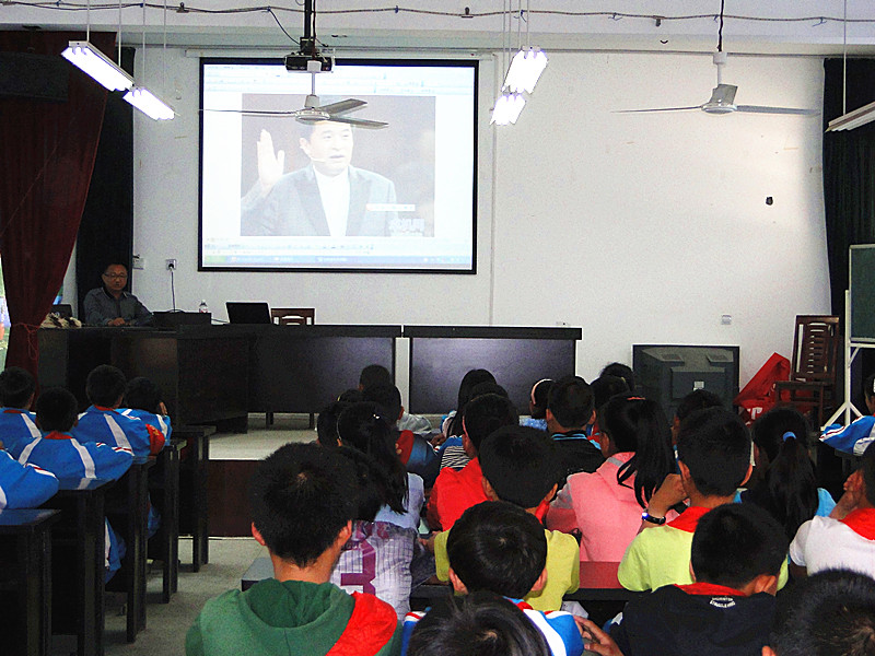 明光市普法宣讲团为泊岗小学授课2.jpg