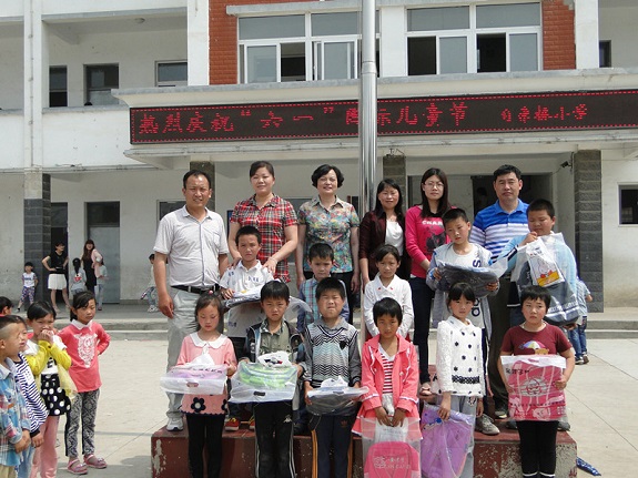 明光市司法局情牵留守儿童.jpg