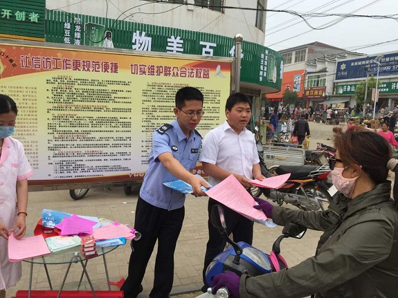 自来桥镇深入开展信访法律法规宣传活动.png