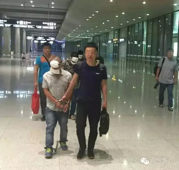 明光市公安局成功破获“5•3”特大系列流窜入室盗窃案3.webp.jpg