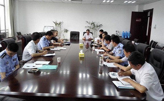陆峰副市长率滁州市政府督查组来明检查夏季“百日会战”专项整治工作.jpg