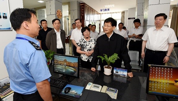 孟建柱：提升政法工作服务大局的能力和水平.jpg