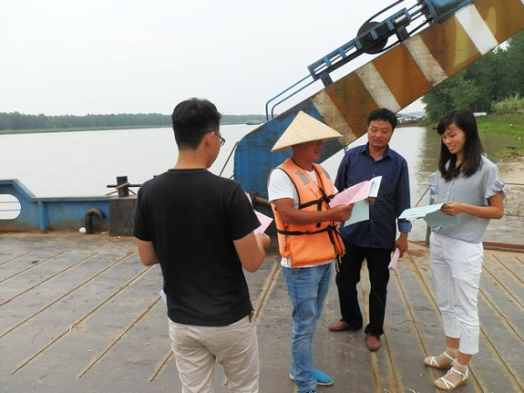 柳巷镇做好强降雨前渡口安全管理工作2.jpg