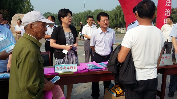 明光市商务局积极参加“江淮普法行”宣传活动.jpg