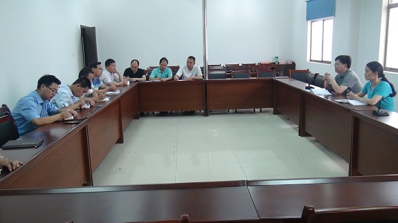 明光市信访局召开局党组中心组理论学习（扩大）会议2.jpg