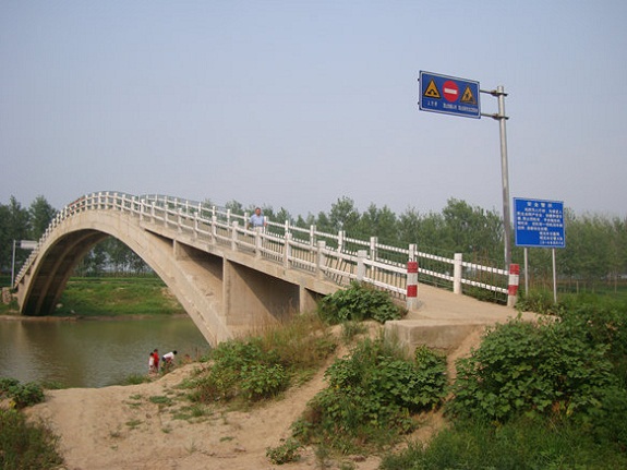 桥架通了 民心乐了3.jpg