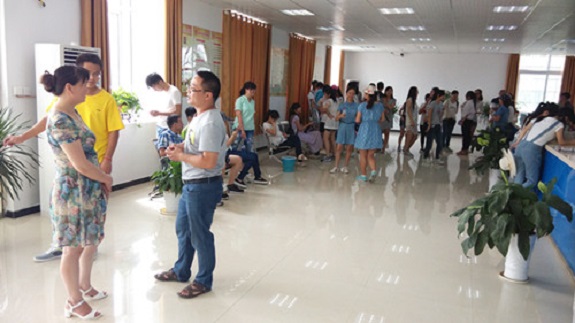滁州学院师生来女山湖镇开展实践教学2.jpg