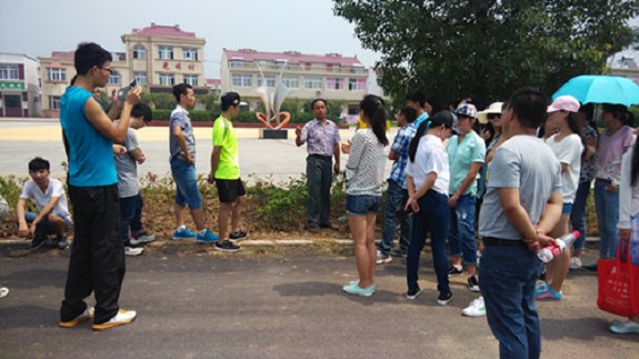 滁州学院师生来女山湖镇开展实践教学8.jpg