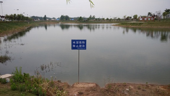 女山湖镇：防溺水警示牌再新增1.jpg
