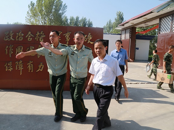 明光市检察院“八一”慰问武警官兵.jpg
