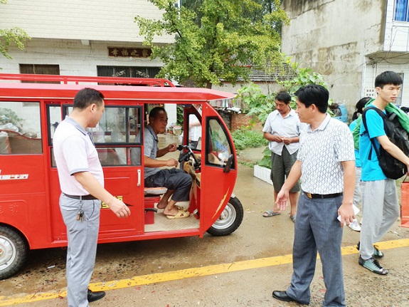 柳巷镇开展道路交通安全检查2.jpg