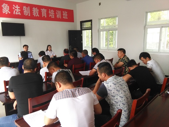 桥头司法所组织社区服刑人员开展集中警示教育.jpg