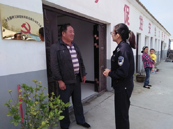 张八岭司法所送法进企业照片.jpg
