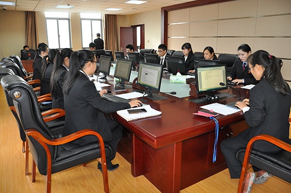 明光法院积极推行四项机制夯实庭审公开基础.jpg