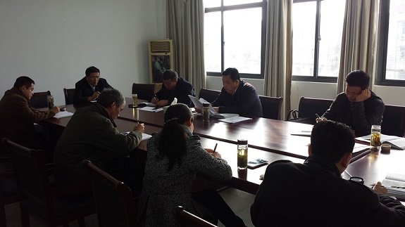 明光市民政局党组传达学习党的十八届五中全会精神.jpg