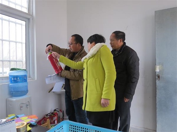 明西街道开展消防安全大检查.jpg