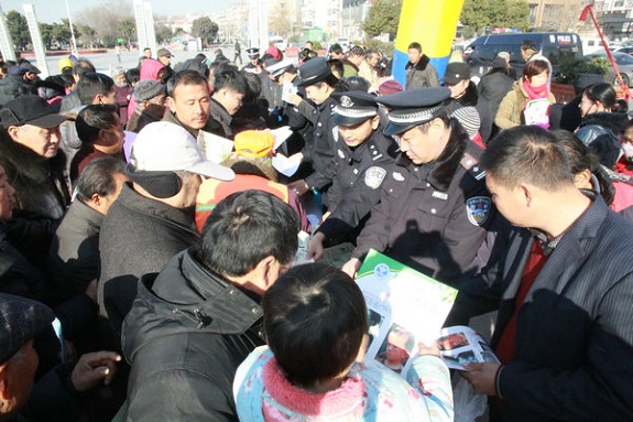明光市公安局召开“飓风行动”新闻发布会3.jpg