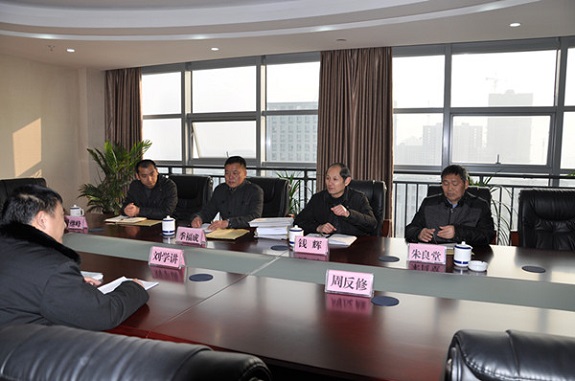 市委政法委组织执法组到明光法院开展执法检查2.jpg