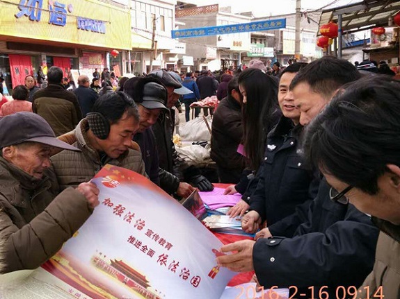 明光市司法局集中开展返乡农民工法治宣传教育活动6.jpg