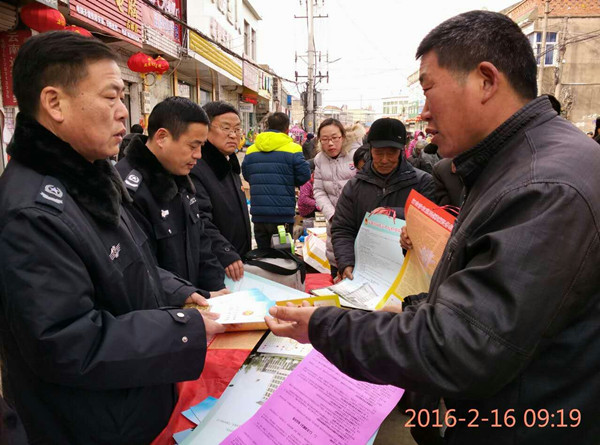 明光市司法局集中开展返乡农民工法治宣传教育活动7.jpg