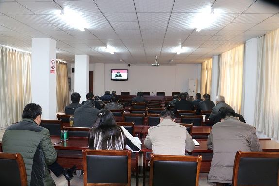 明光市民政局组织收听收看全国推进节地生态安葬暨2016年清明节工作视频会议1.jpg