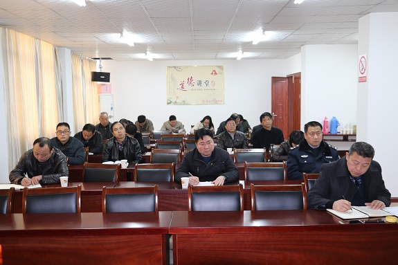 明光市民政局组织收听收看全国推进节地生态安葬暨2016年清明节工作视频会议2.jpg
