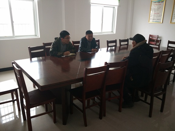 明南街道全国两会期间严格落实值班接访制度.jpg
