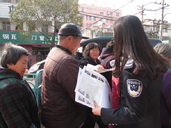 潘村司法所：结合“3.15”继续开展综治宣传活动2.JPG