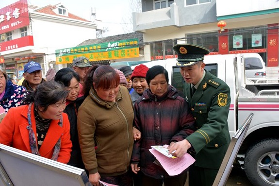 明光市消防大队开展清明节期间消防宣传活动2.jpg