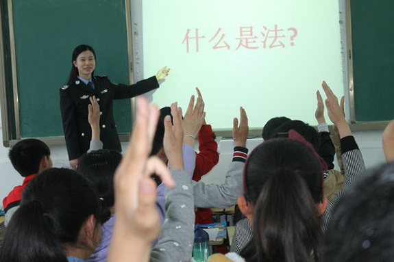 青少年法治教育内容丰富形式多样1.jpg