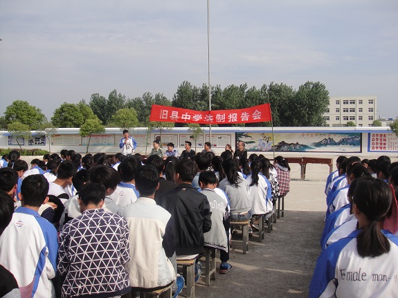女山湖镇：宣传教育进学校 学生知识驻心田2.JPG