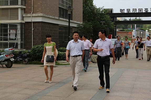 张胜权在万豪协调创建工作.jpg