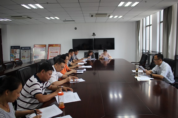 市委政法委认真传达学习滁州市第六次党代会精神.JPG