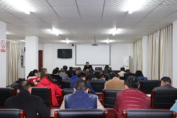 明光市民政局迅速传达学习党的十八届六中全会精神.jpg