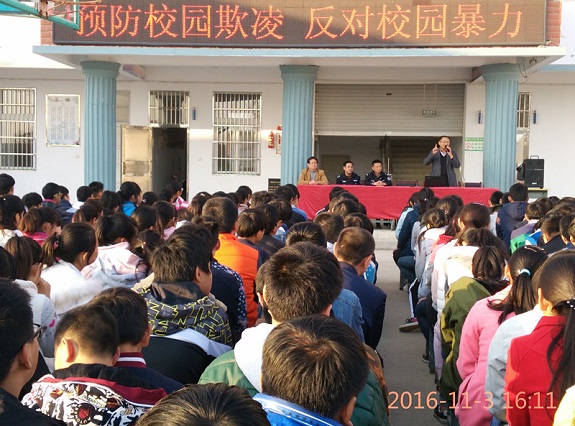 明光市组织普法宣讲团成员开展以案释法活动1.jpg