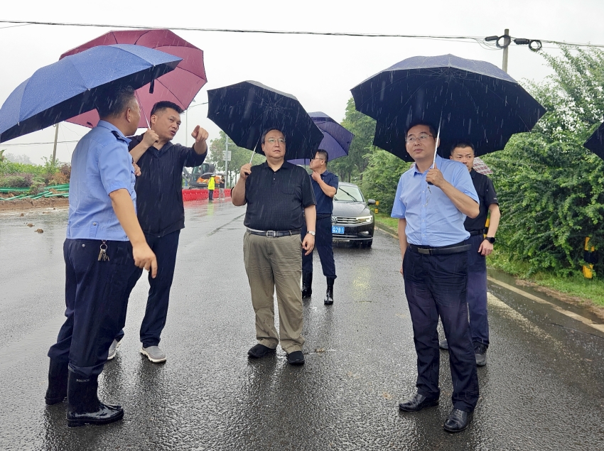 龚健勇赴来安县调研督导公路安全隐患治理工作